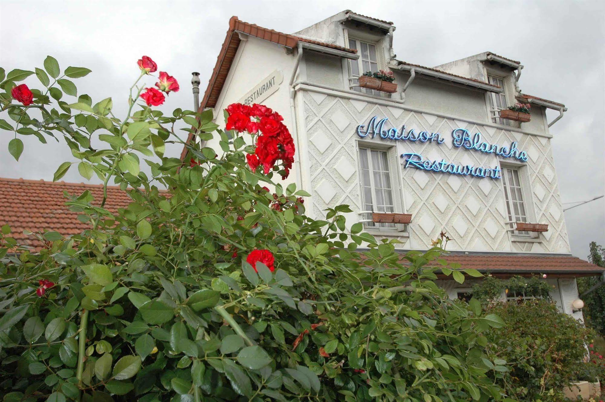 Hotel Restaurant Maison Blanche Rungis Exterior photo